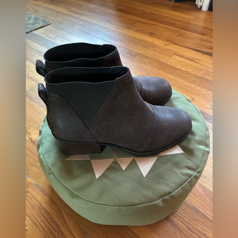 NEW Sorel Brown Ankle Boots, size 7.5